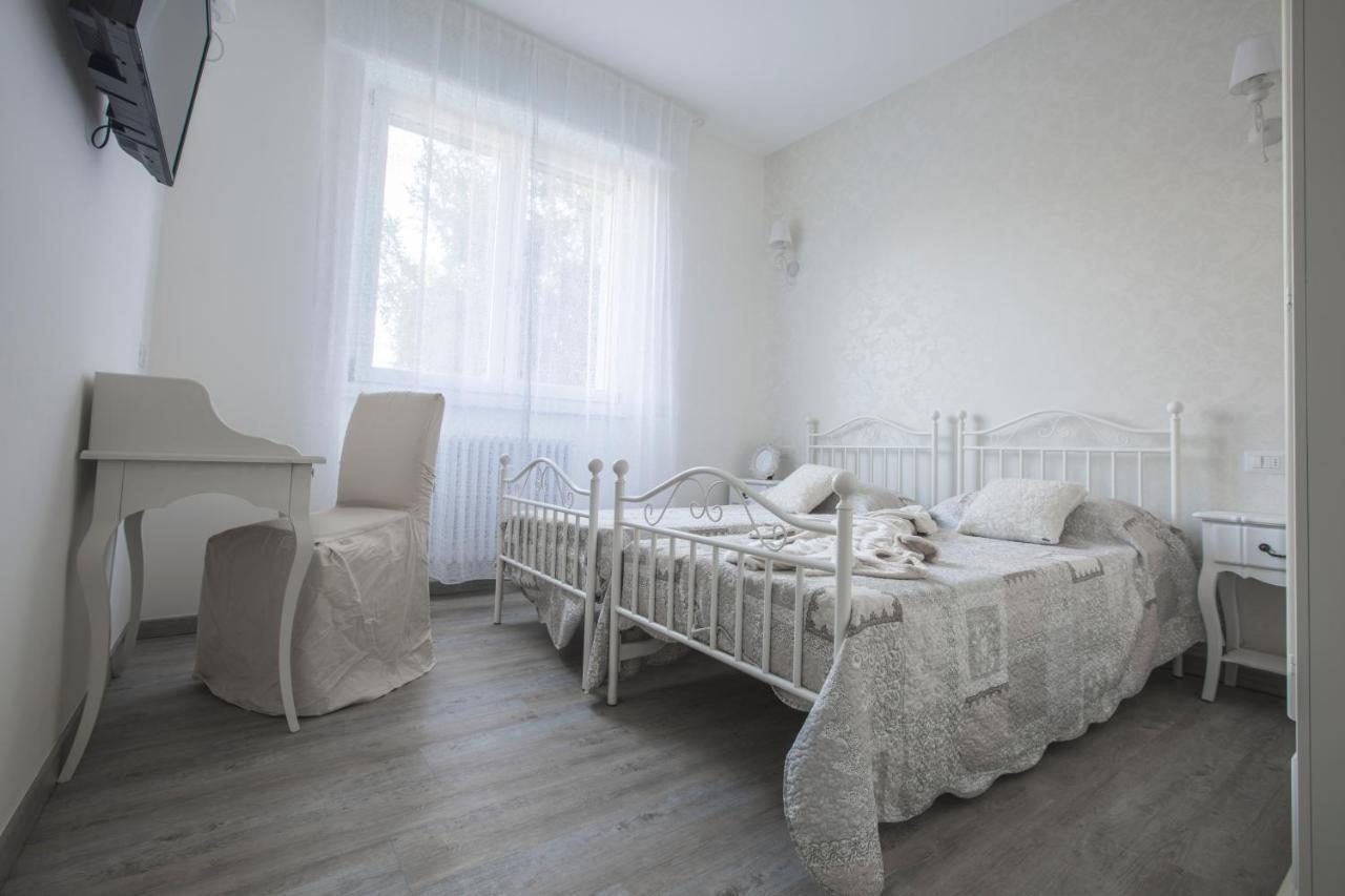 Lilly Chic Monza Bed & Breakfast Екстериор снимка