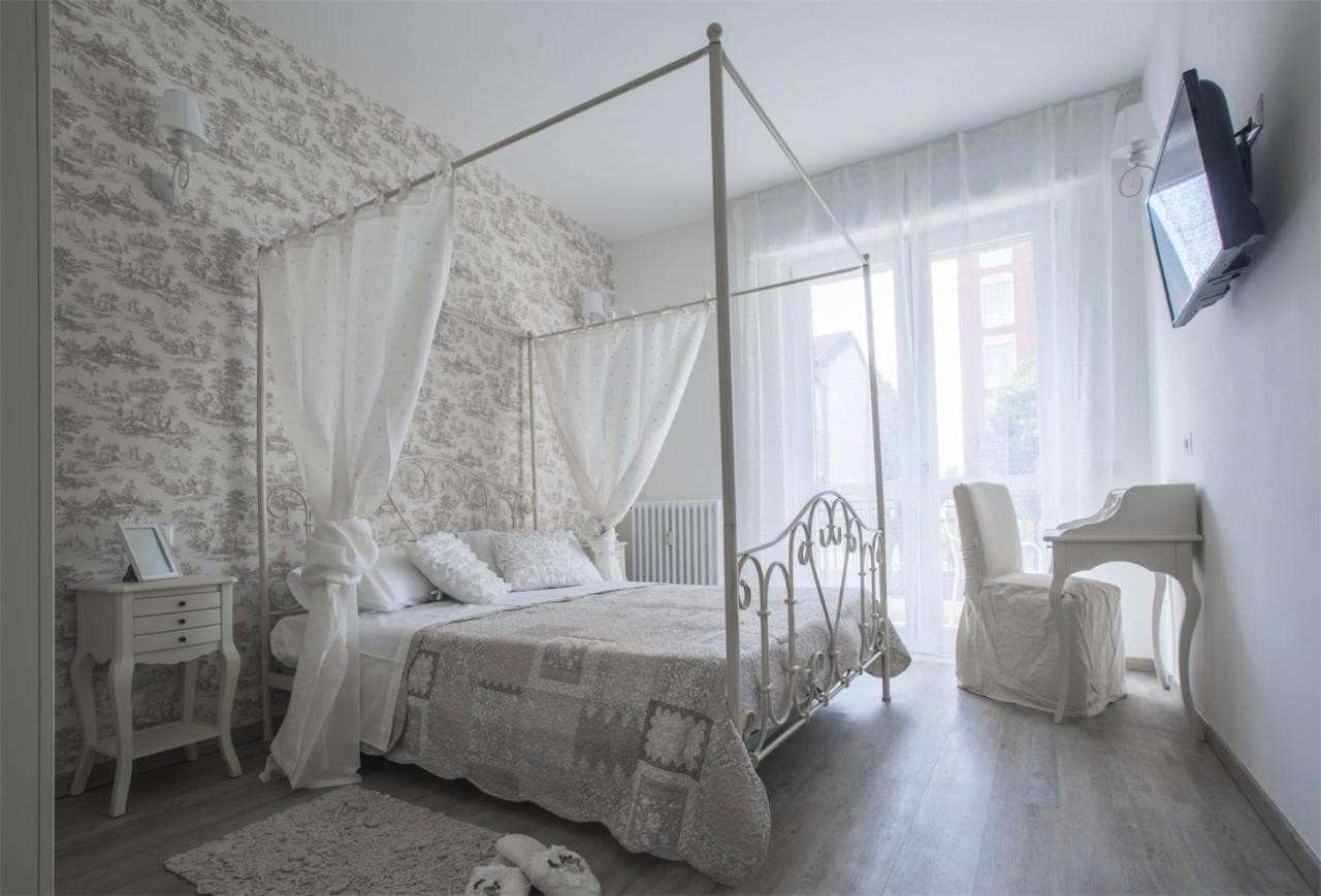 Lilly Chic Monza Bed & Breakfast Екстериор снимка